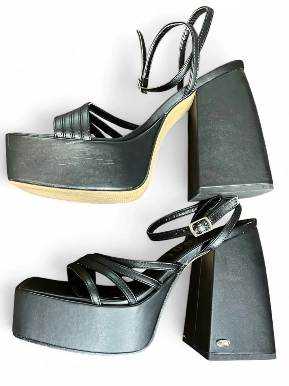 NOKWOL Lulu strappy platform chunky heels in black.
